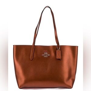 COACH Metallic Copper Avenue Tote in EUC